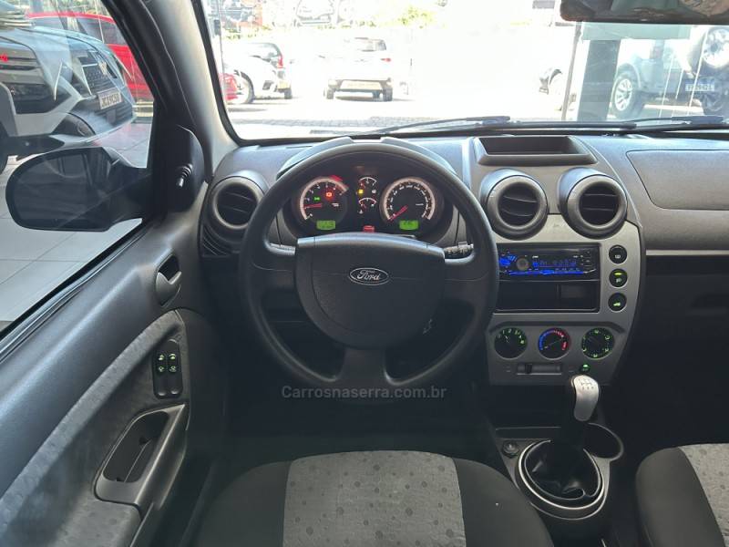 FORD - FIESTA - 2013/2013 - Preta - R$ 34.900,00