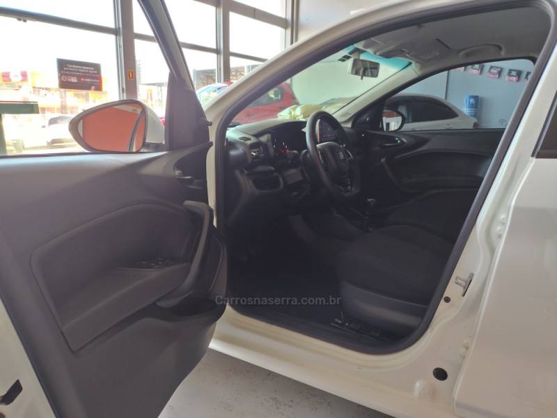 FIAT - CRONOS - 2021/2022 - Branca - R$ 75.900,00
