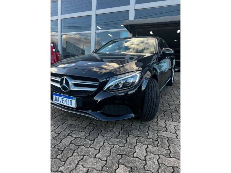 MERCEDES-BENZ - C 180 - 2016/2016 - Preta - R$ 110.000,00