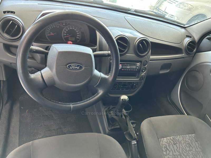 FORD - KA - 2010/2011 - Prata - R$ 21.900,00