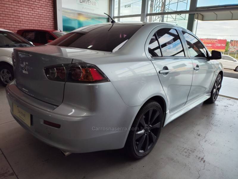 MITSUBISHI - LANCER - 2013/2014 - Prata - R$ 63.900,00